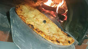 Pizza Latina - Lesneven - La pizza Calzone